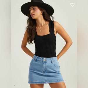 NWT Beautiful Seamless Floral Cami - S/M